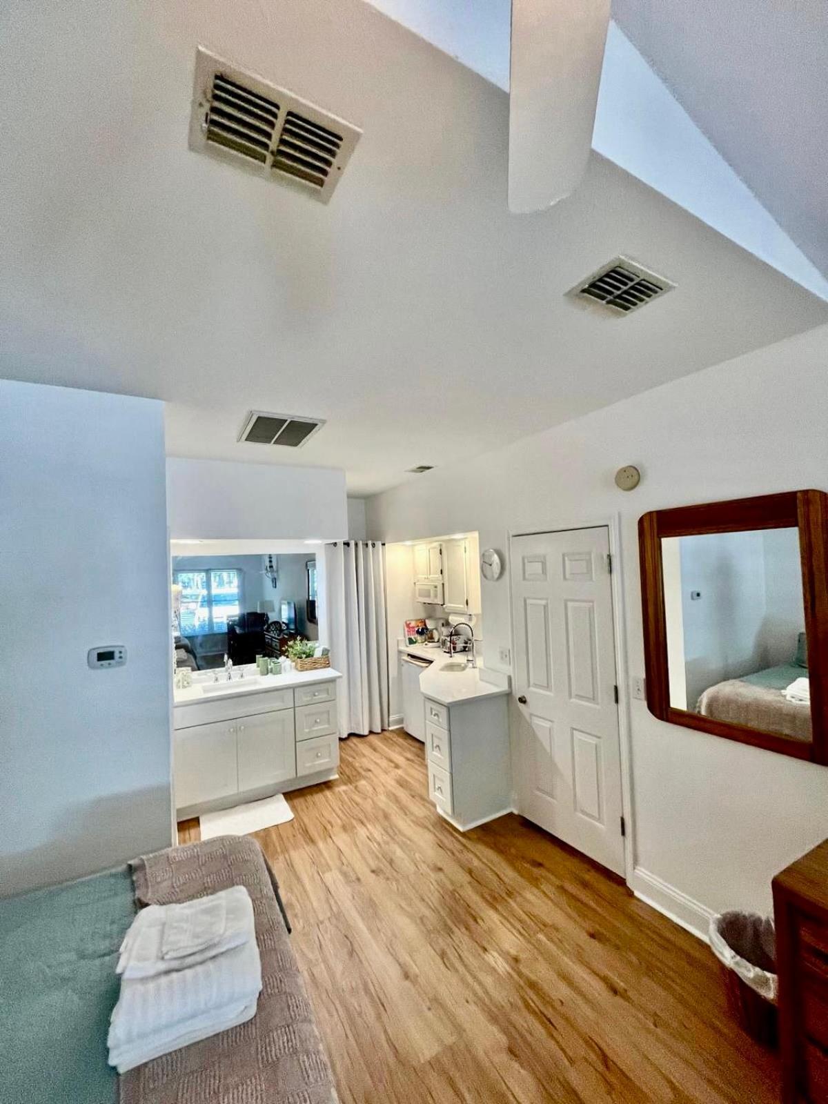 Beautiful Newly Remodeled Mini Suite At Sea Trail Resort Sunset Beach Exterior photo